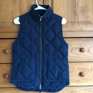 Crew navy puffer Vest